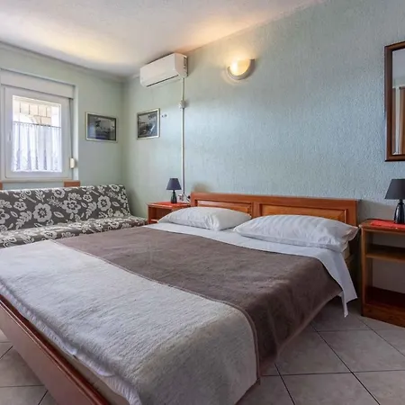 In Crikvenica 42250 Apartmán *