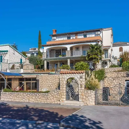 公寓 In Crikvenica 42250 *